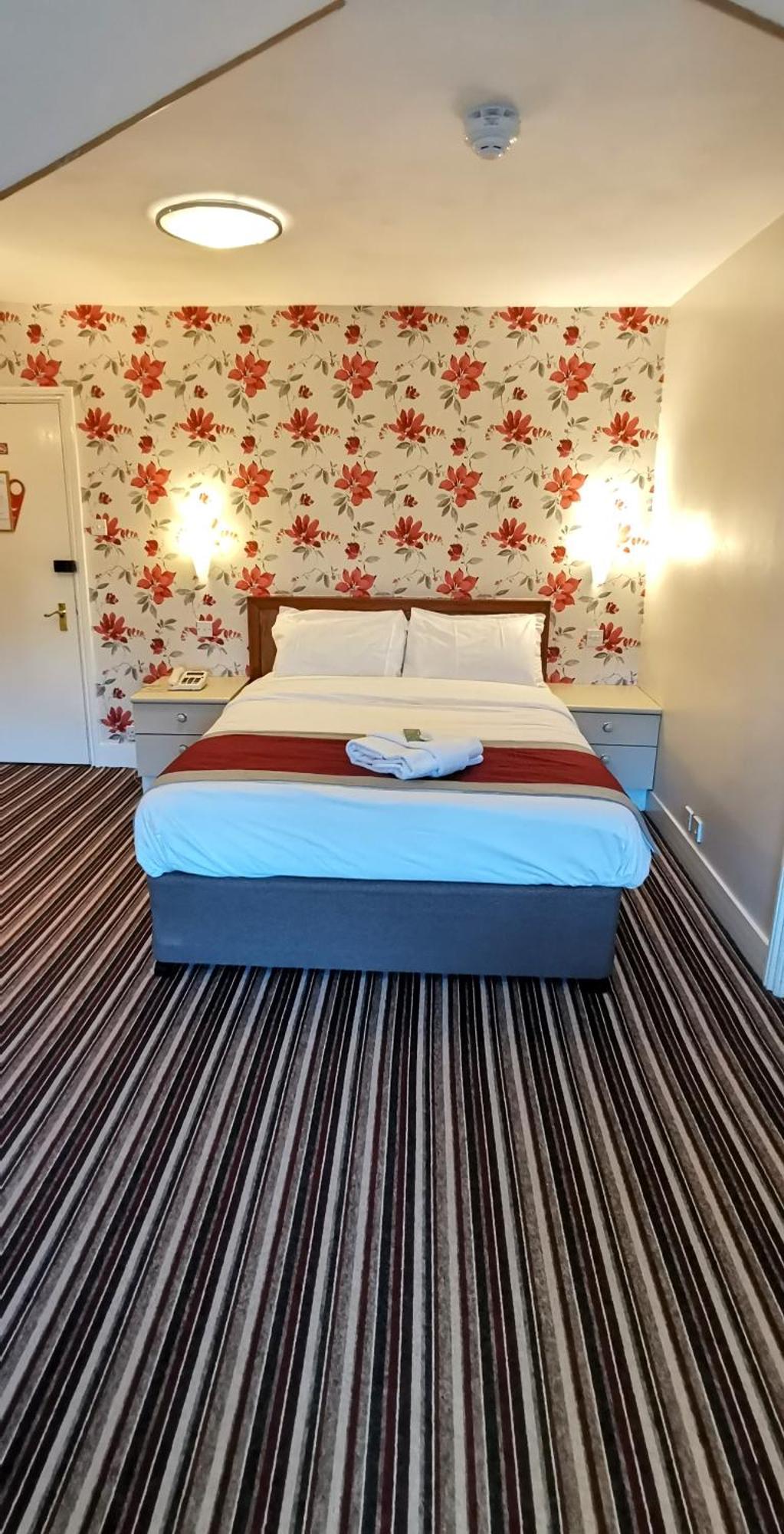 רויאל טונבריג' וולס Russell Hotel מראה חיצוני תמונה