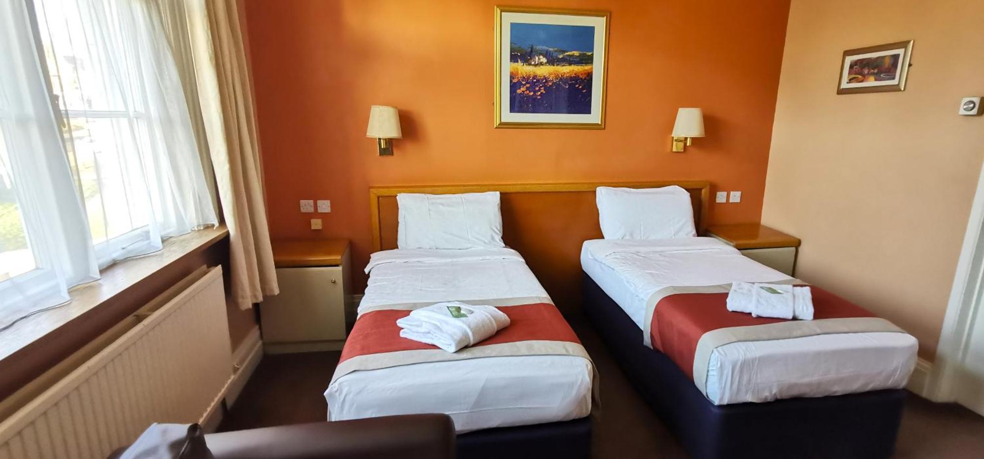 רויאל טונבריג' וולס Russell Hotel מראה חיצוני תמונה