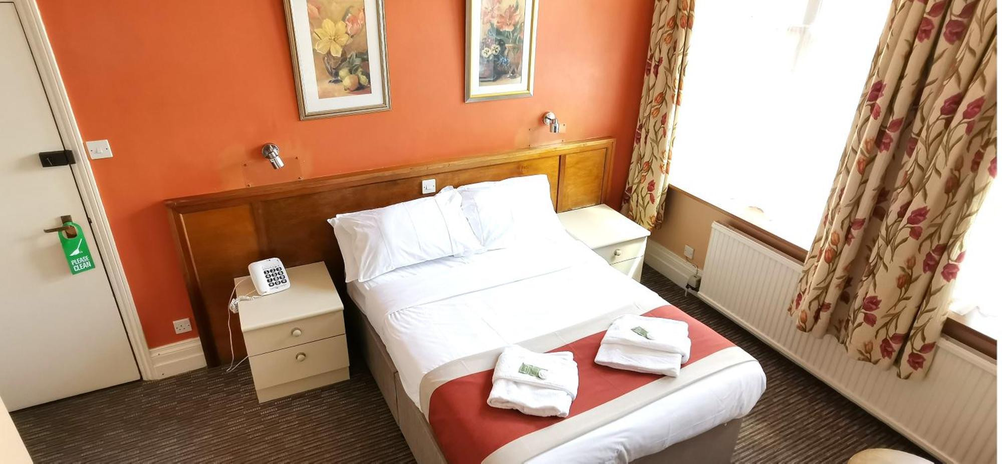 רויאל טונבריג' וולס Russell Hotel מראה חיצוני תמונה