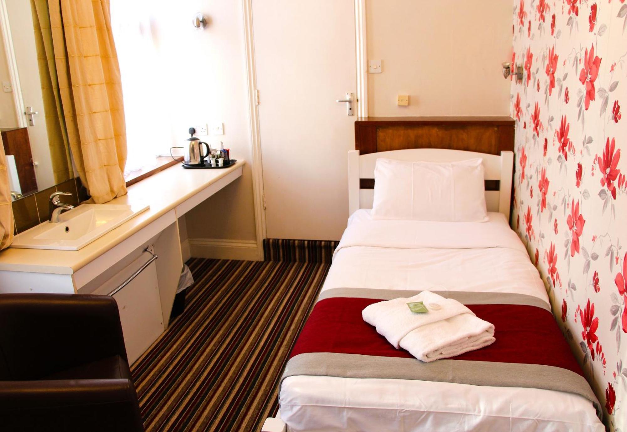 רויאל טונבריג' וולס Russell Hotel מראה חיצוני תמונה