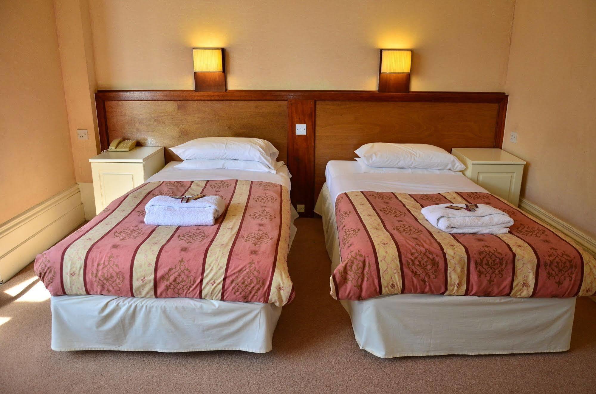 רויאל טונבריג' וולס Russell Hotel מראה חיצוני תמונה