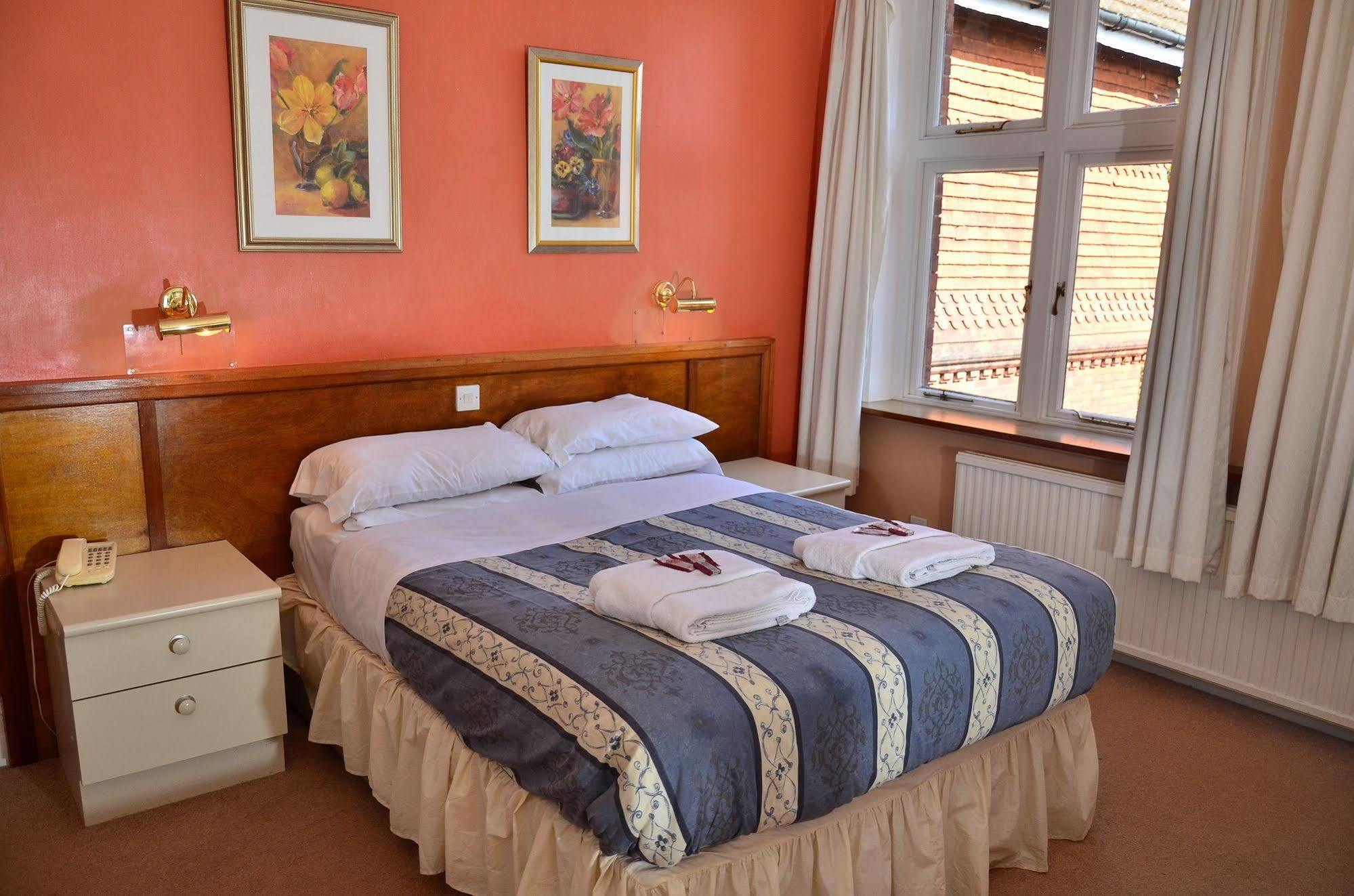 רויאל טונבריג' וולס Russell Hotel מראה חיצוני תמונה